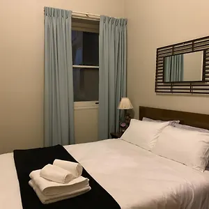 Apartment Boutique In The Heart Of Cbd Adelaide