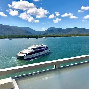 Apartment Waterfront Luxury At Harbourlights Cairns