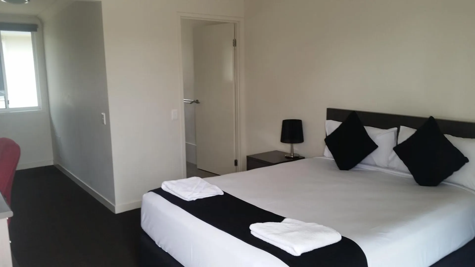 Dooleys Tavern And Motel Capella 4*,  Australia